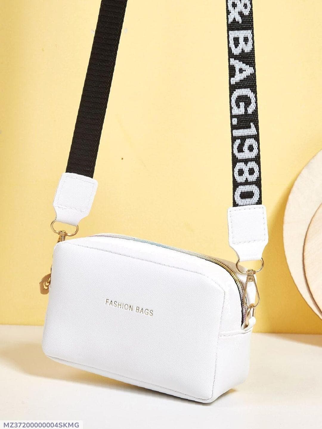 Chic White PU Leather Crossbody Bag for Girls - Minimalist Design